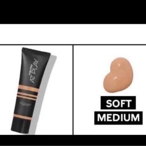 Mary Kay at Play makeup matte liquid SOFT MEDIUM 29ml NEW IN BOX 168998